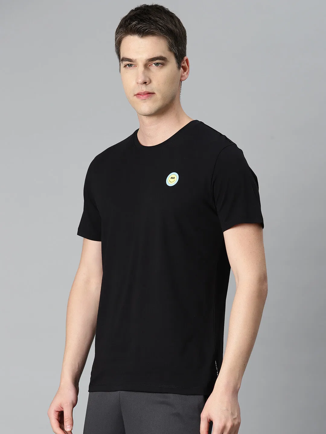 Alcis Men Black Solid Sports T-shirt