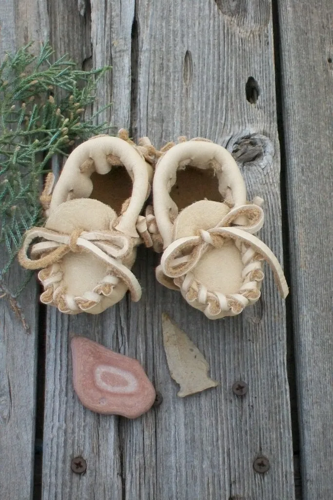 Baby moccasins for newborn , baby gift , newborn leather moccasins