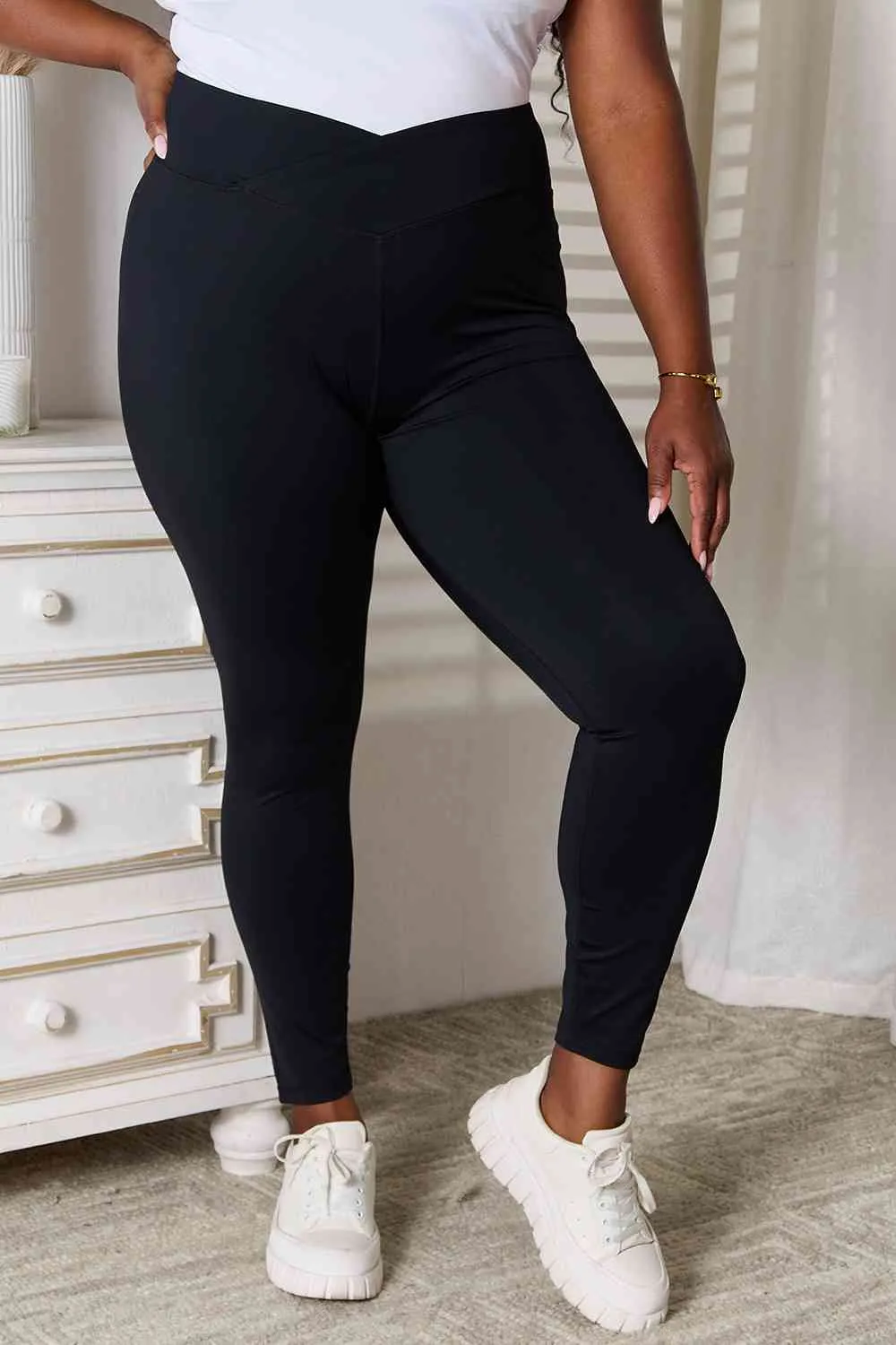 Basic Bae V-Waistband Sports Leggings (BFD) T