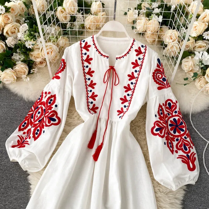 Bohemian Floral Embroidery with Lantern Sleeve Pleated Dresses