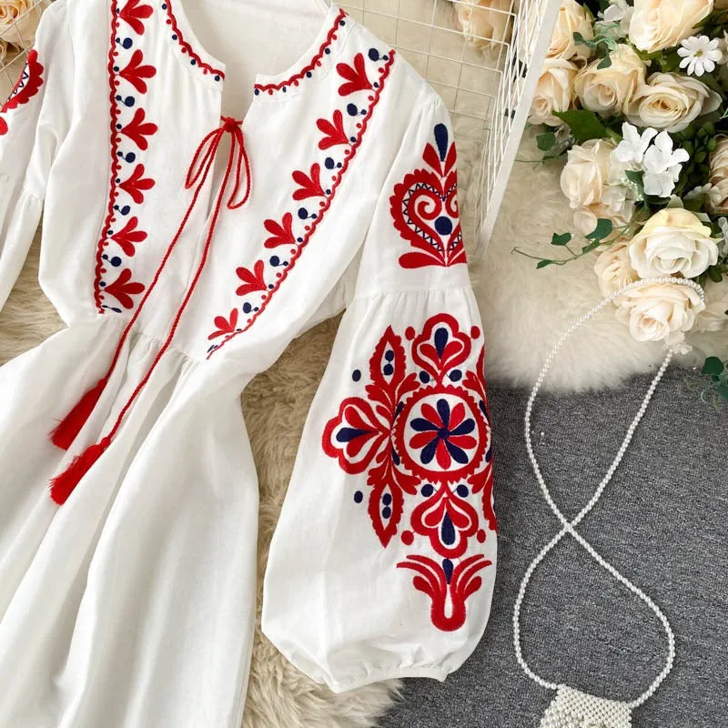 Bohemian Floral Embroidery with Lantern Sleeve Pleated Dresses