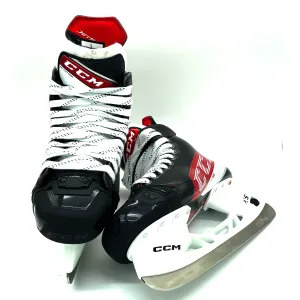 CCM Jetspeed FT4 Pro - Pro Stock Hockey Skates - Size 9