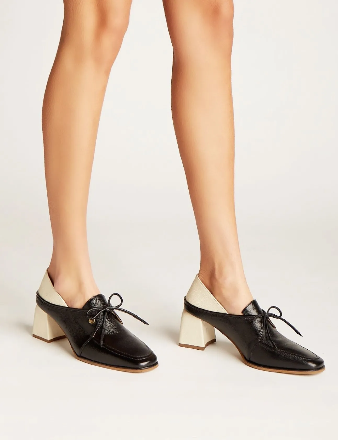 Focus heeled loafers in black/off white leather womens shoes