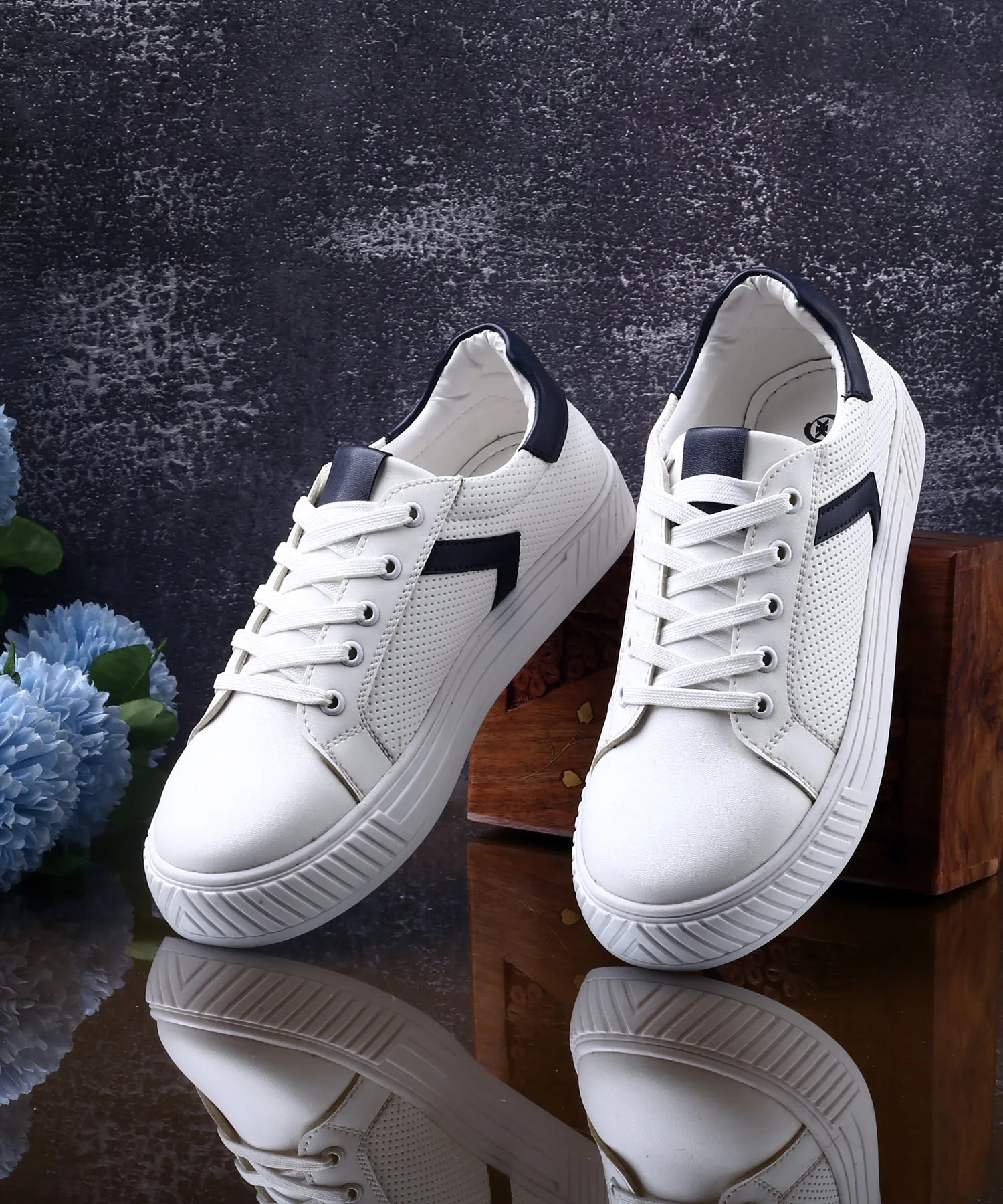 New Trendiest And Stylish Women's Casual Sneaker Shoes