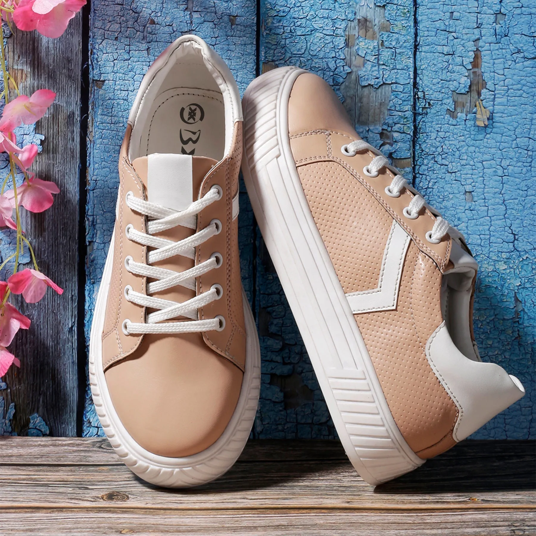 New Trendiest And Stylish Women's Casual Sneaker Shoes