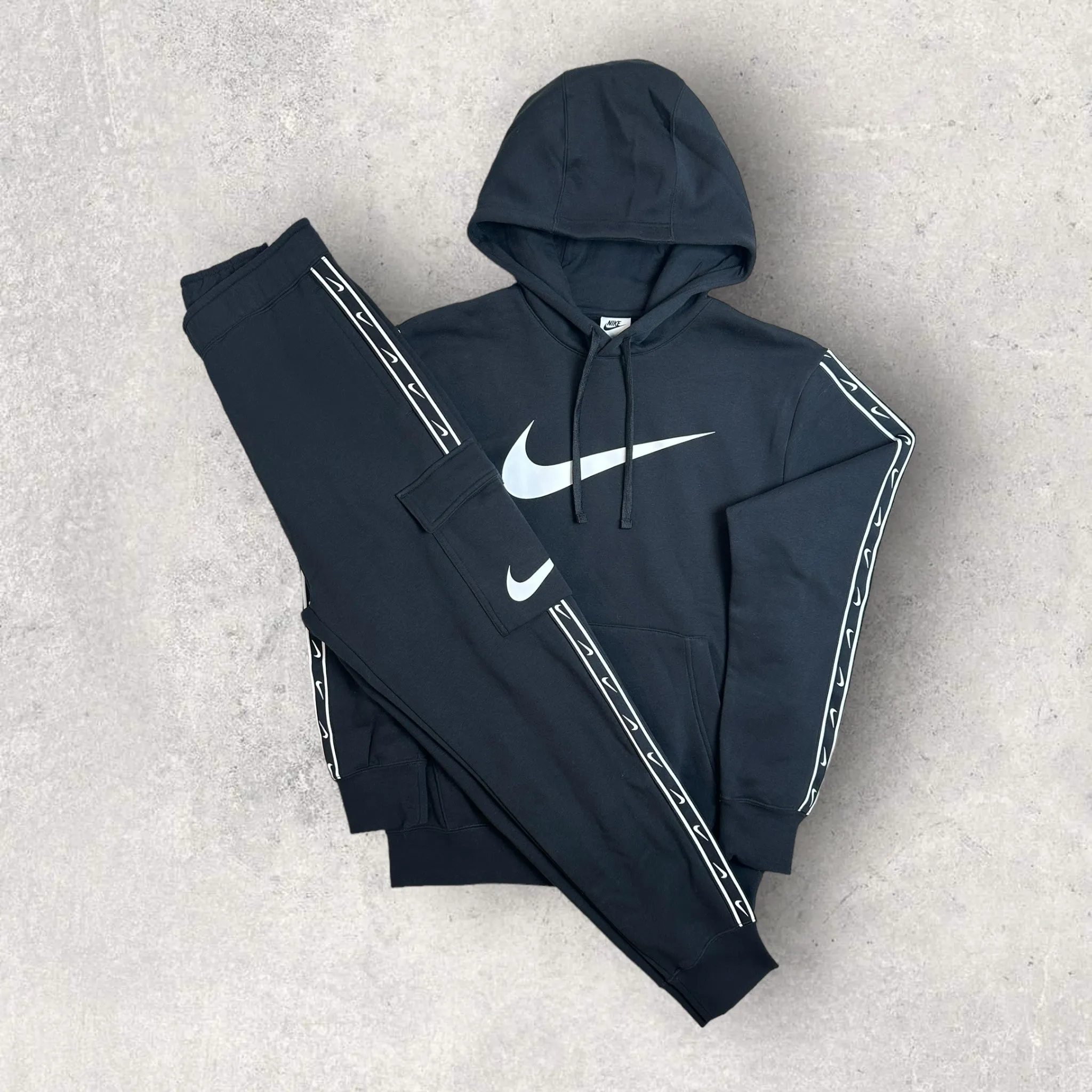 NIKE REPEAT FLEECE TRACKSUIT - BLACK/WHITE