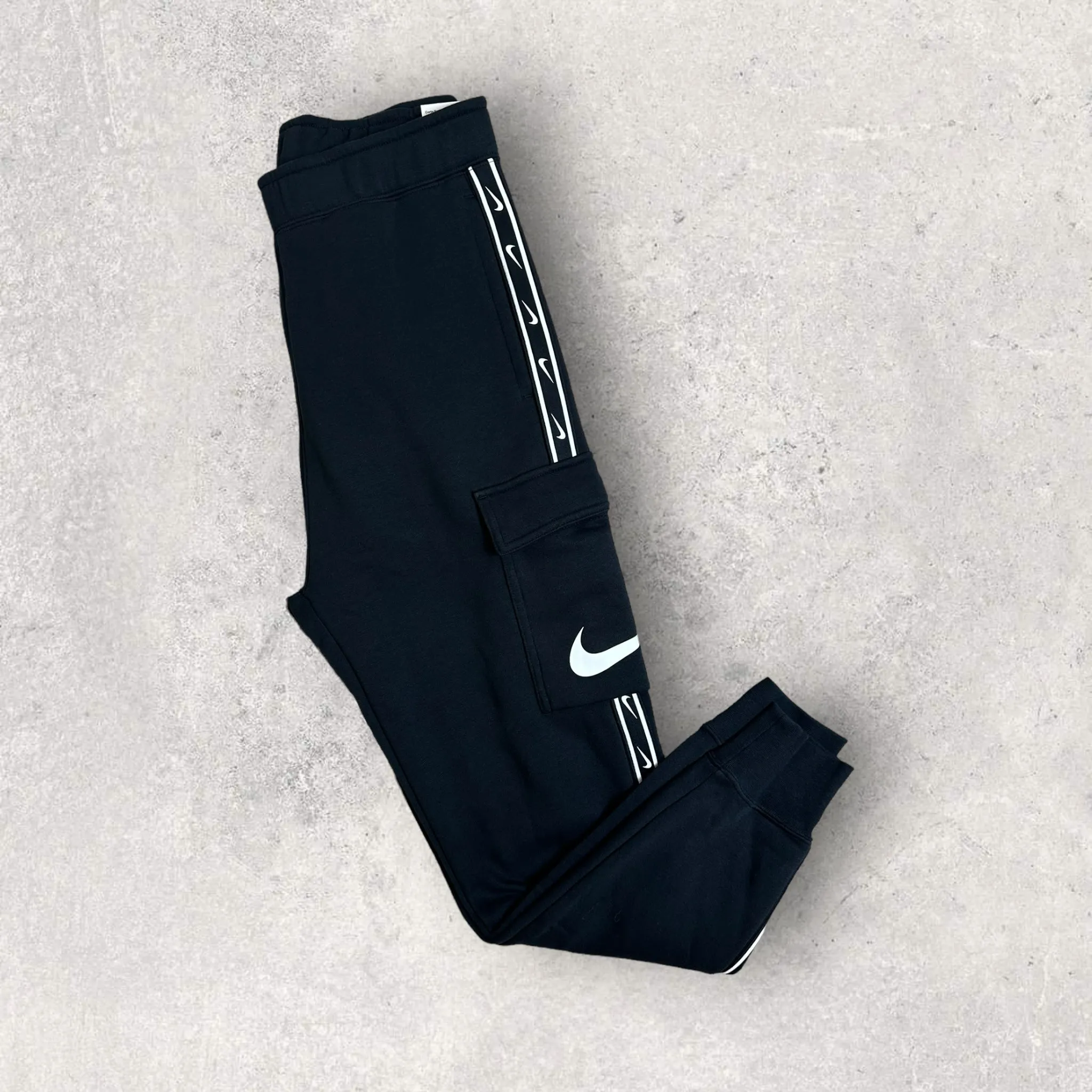 NIKE REPEAT FLEECE TRACKSUIT - BLACK/WHITE