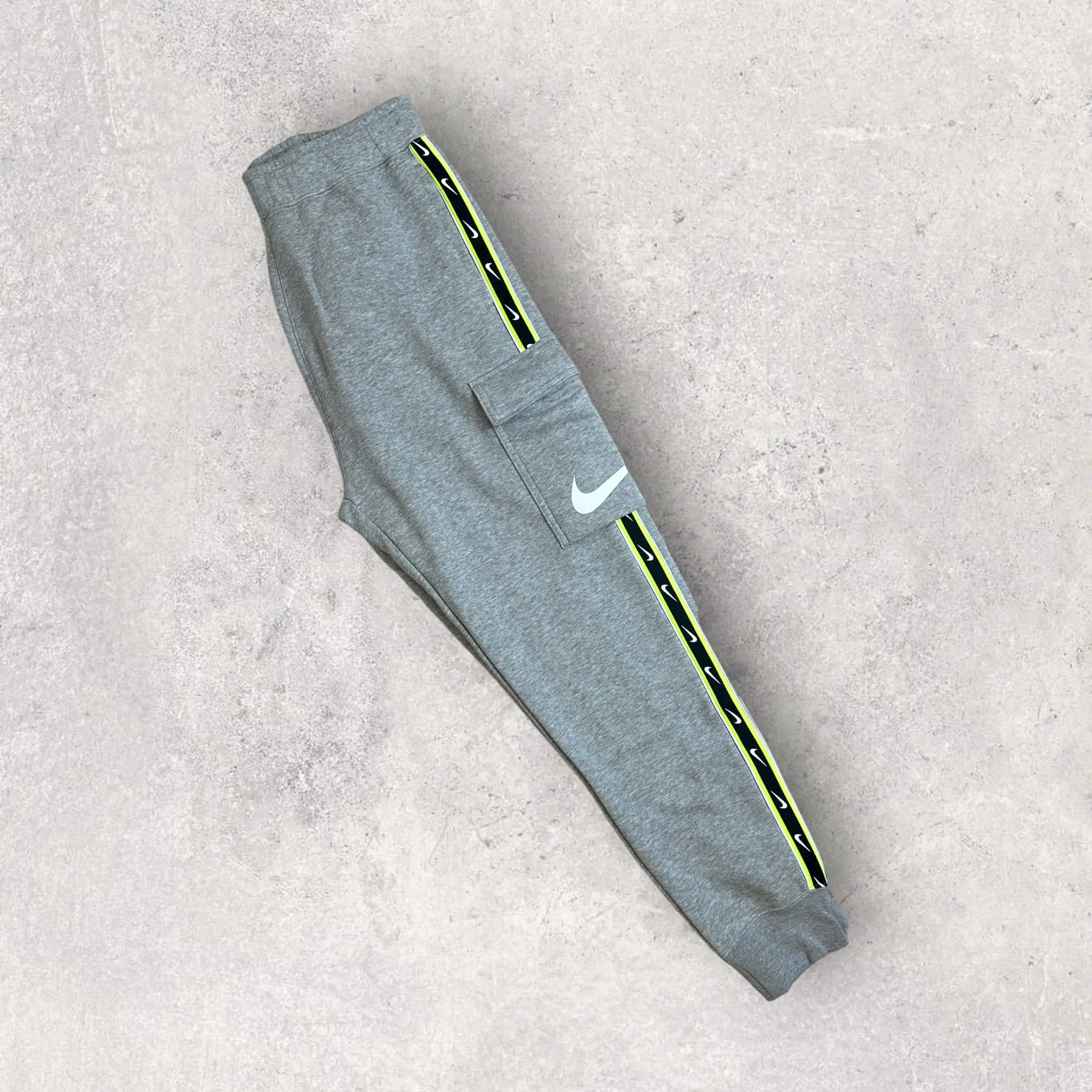 NIKE REPEAT FLEECE TRACKSUIT - GREY/NEON