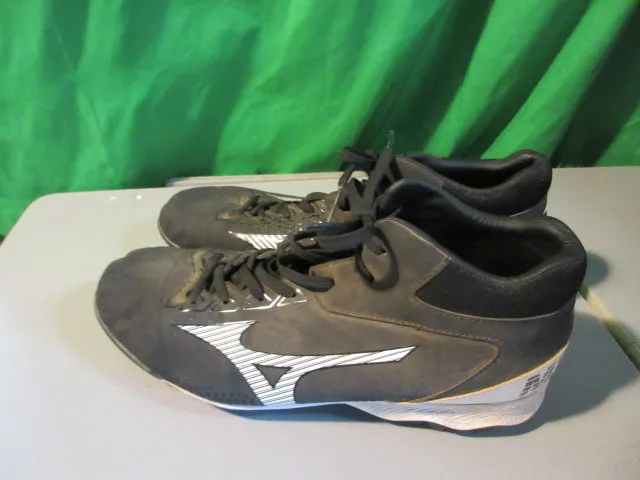 Used Mizuno Cleats Size 8.5