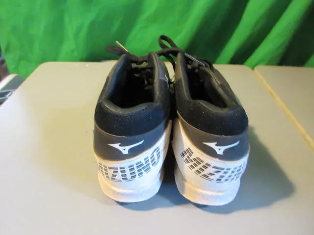 Used Mizuno Cleats Size 8.5